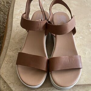 Sorel Tan and White Wedge Sandals
